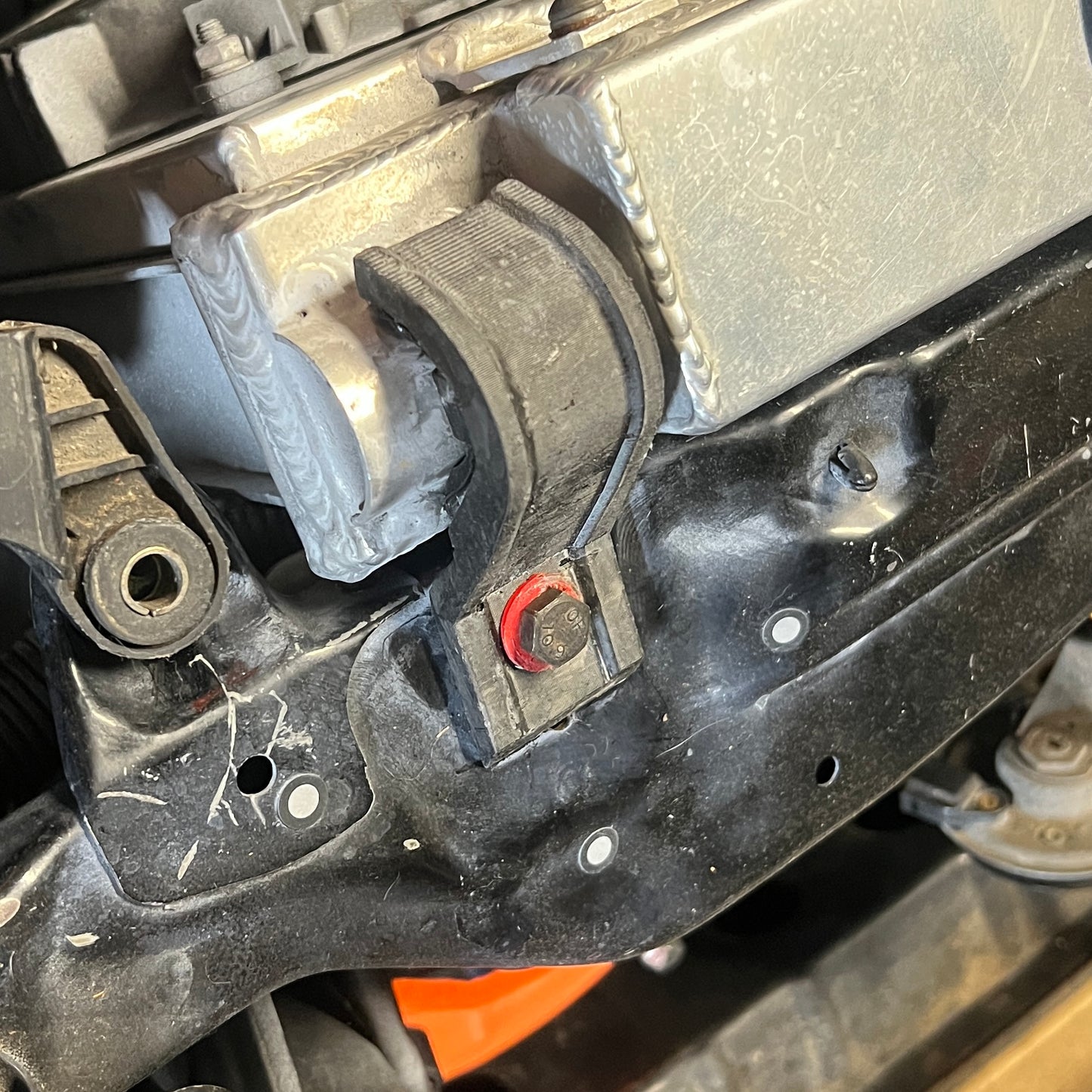 Forged carbon fiber upper radiator mounts (pair)