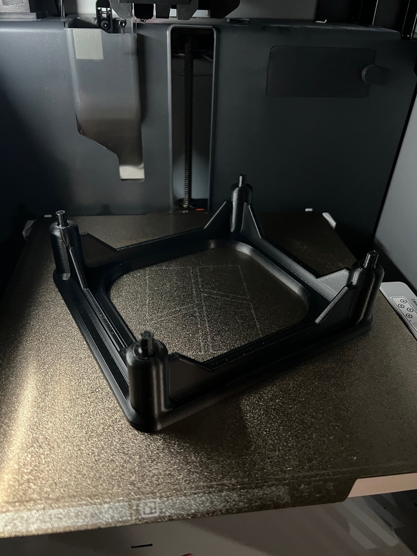 Carburetor Stand that Fits the Holley 4150& 4160 Style Bolt P1atterns