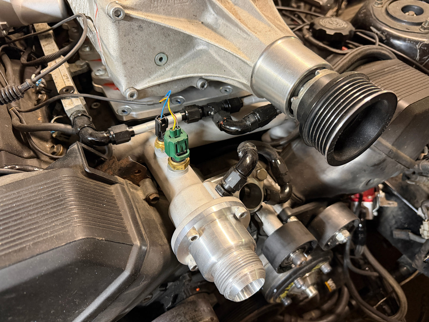 NON-VVTI 1UZ-FE Front Water Crossover kit